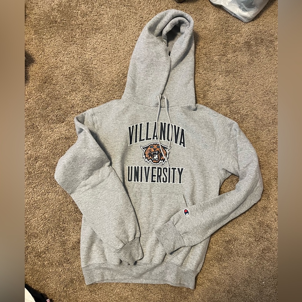 Villanova sweatshirt size S